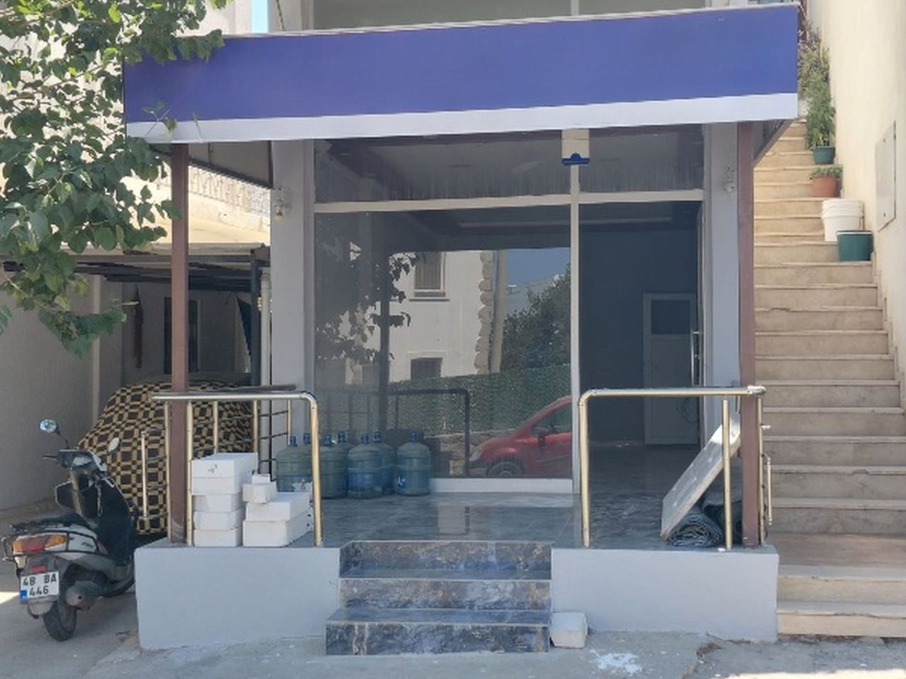 TURGUTREİS ANA CADDE ÜZERİ  KİRALIK İŞYERİ